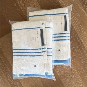 Tommy Hilfiger Blue and White Bath Towels set of 2
